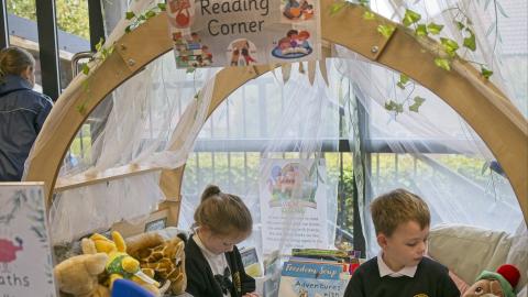 Reading Den in use