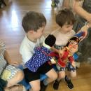 Children with puppets 