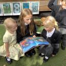 Children reading 